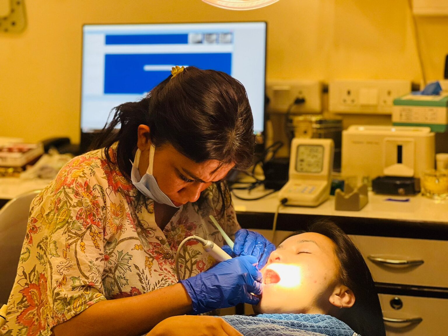 teeth whitening service | Emanate Dental Clinic