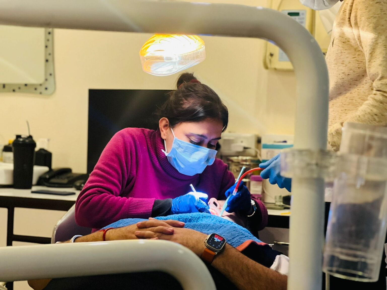 teeth whitening service | Emanate Dental Clinic